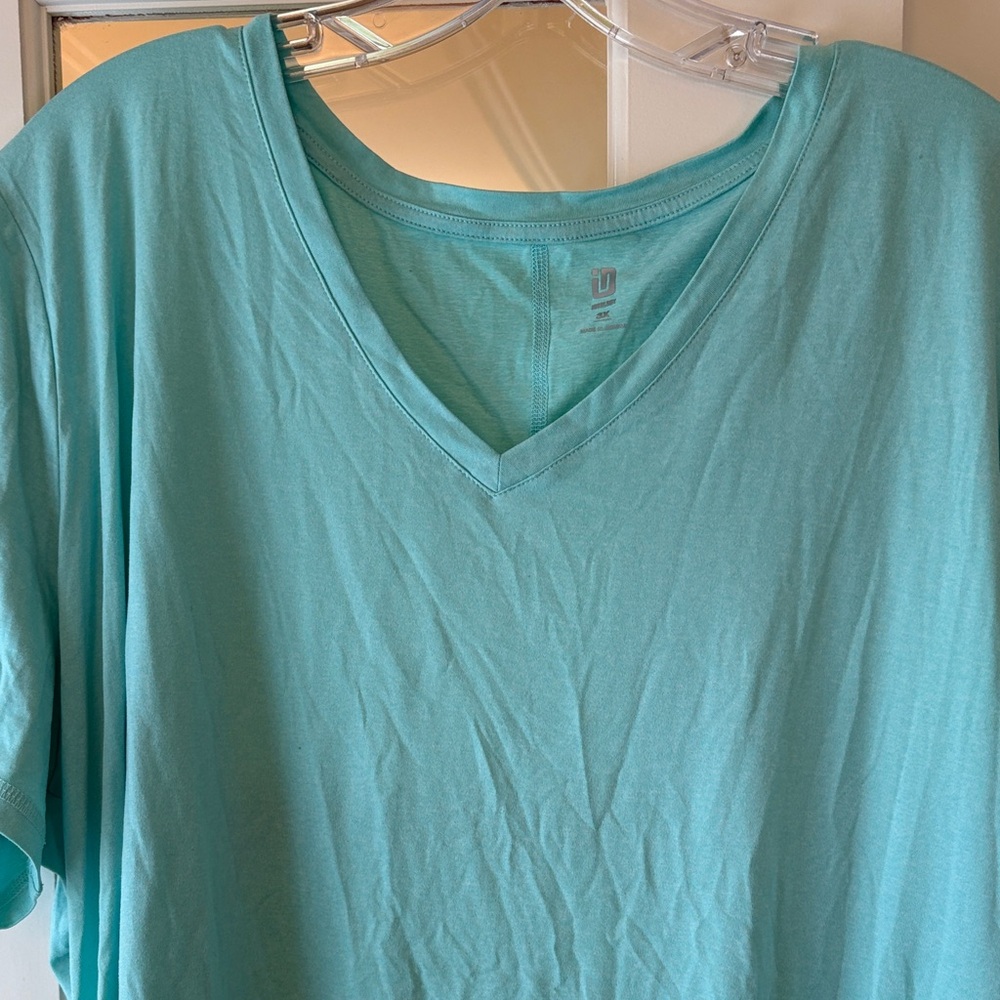 NWOT 3X Ideology Light GreenTurquoise V-Neck T-Shirt